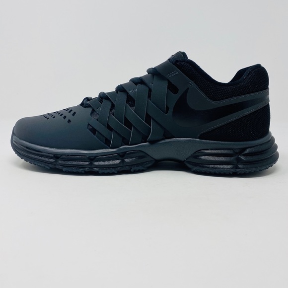 lunar fingertrap sneaker